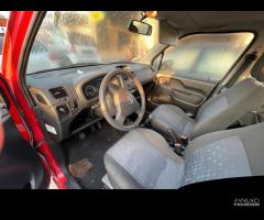 Ricambi usati per Opel Agila 1.2b del 2003 X12XE