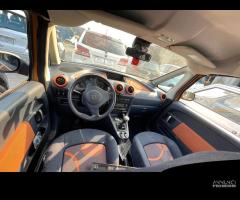 Ricambi usati per Peugeot 1007 1.4benz del 2005