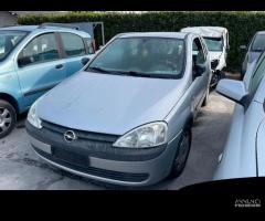 Ricambi usati per Opel Corsa 1.0 benz 16v del 2001