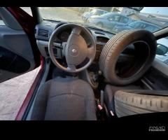 Ricambi usati per Renault Clio 1.5 dci 03