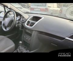 Ricambi usati per Peugeot 207 1.4 benz 2010