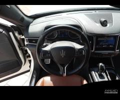 Ricambi usati per Maserati Levante 2018