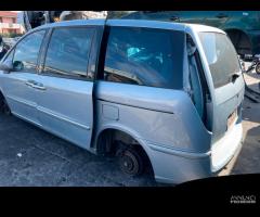 Ricambi usati per Lancia Phedra del 2004