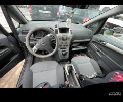 Ricambi usati per Opel Zafira 1.6 B. 2008 Z16YNG