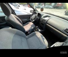 Ricambi usati per Renault Clio 1.2 B 2005 D7FG7