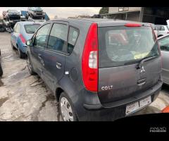 Ricambi usati per Mitsubishi Colt 1.1 12V del 05