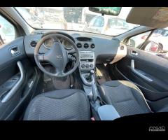 Ricambi per Peugeot 308 SW 1.6 HDi del 2010 9HX