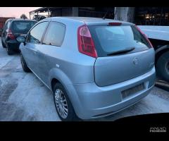 Ricambi per Fiat Grande Punto 1.4 benz 2009