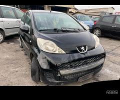 Ricambi usati per Peugeot 107 1.0 benz del 2009