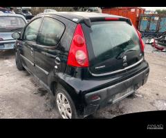 Ricambi usati per Peugeot 107 1.0 benz del 2009