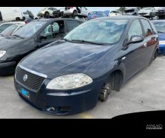 Ricambi per Fiat Croma 1.9JTD del 2006 839A2000