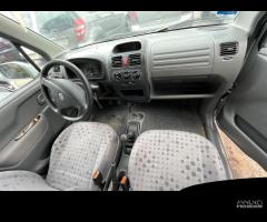 Ricambi usati per Opel Agila 1.2b del 2001