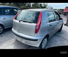 Ricambi usati per Fiat Punto 1.2 b 2002 188A4000