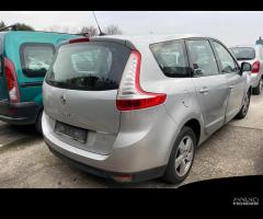 Ricambi per Renault Scenic X-Mod 1.9 dCi 2009