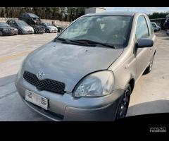 Ricambi usati per Toyota Yaris 1300 benz del 2005