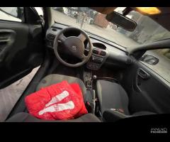 Ricambi usati per Opel Corsa 1.2 benz 16v del 2003 - 2