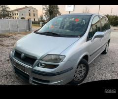 Ricambi usati per Fiat Ulysse 2.2 JTD  2004 4HW