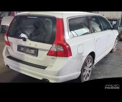 Volvo V70 2.4 D5244T10 per ricambi (2a)