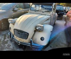 Citroen 2 cavalli 2CV per ricambi (2a)