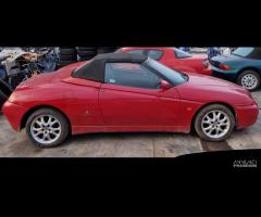 Alfa Romeo spider 916 2.0 jts per ricambi (2a)