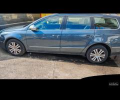 Volkswagen Passat 3C Variant 2.0 TDI per ricambi (