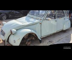 Citroen 2 cavalli 2CV epoca per ricambi (2a)