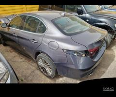 Alfa Romeo Giulia 2.2 diesel 2018 per ricambi (2a)