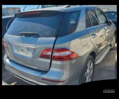 Mercedes ML 250 CDI Bluetec anno 2012 per ricambi