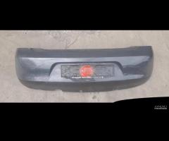 Paraurti posteriore VOLKSWAGEN FOX (5Z)