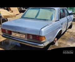 Mercedes 300D w123 per ricambi (2a)