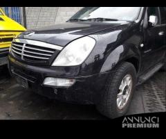 Ssangyong Rexton 2.7 xdi anno 2005 per ricambi (2a