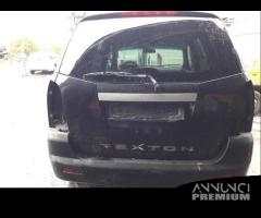 Ssangyong Rexton 2.7 xdi anno 2005 per ricambi (2a