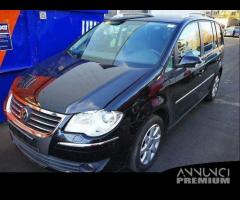 Volkswagen Touran 1T highline 2.0 tdi per ricambi