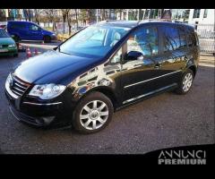 Volkswagen Touran 1T highline 2.0 tdi per ricambi