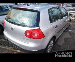 Volkswagen golf 5 1.9 tdi bkc per ricambi