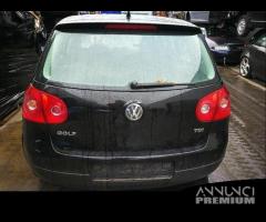 Volkswagen Golf 5 1.9 Tdi per ricambi