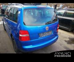 Volkswagen Touran 1T 2.0 tdi BMR DSG per ricambi