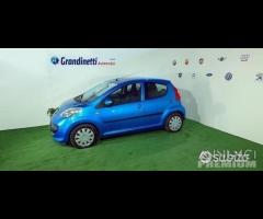 Peugeot 107 1.0 68 CV Sweet Years anno 2008