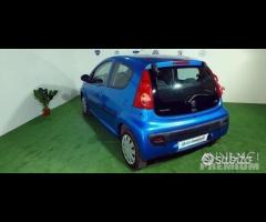 Peugeot 107 1.0 68 CV Sweet Years anno 2008 - 11