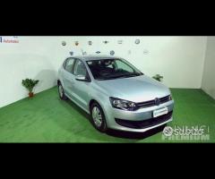 VOLKSWAGEN Polo 1.2 60cv tendline 2013 solo 58.000