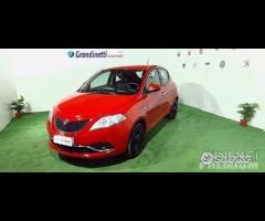 Lancia Ypsilon 1.3 mjt 95 cv Gold anno 2018 - 1