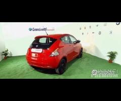 Lancia Ypsilon 1.3 mjt 95 cv Gold anno 2018 - 15