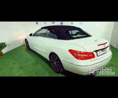 MERCEDES classe E 220Cdi cabrio excutive anno 2011 - 22