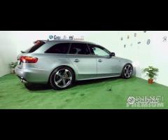 Audi A4 2.0 tdi 143 cv multitronic 2010 - 24