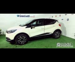 Renault Captur 1.5 DCI sporter 90cv Live anno 2014 - 9