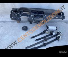 MUSATA COMPLETA AUDI Q3 2.0 TDI 2022 FULL LED