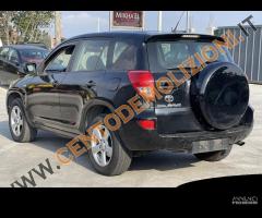 Ricambi usati toyota rav4 2.2 crdi 2008 2adftv