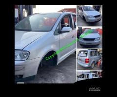 Ricambi usati Volkswagen Touran anno 2005 Fi - 1