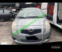 Toyota Yaris anno 2006 per ricambi Fi - 1