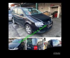 Ricambi usati Volkswagen Touran anno 2007 Fi - 1